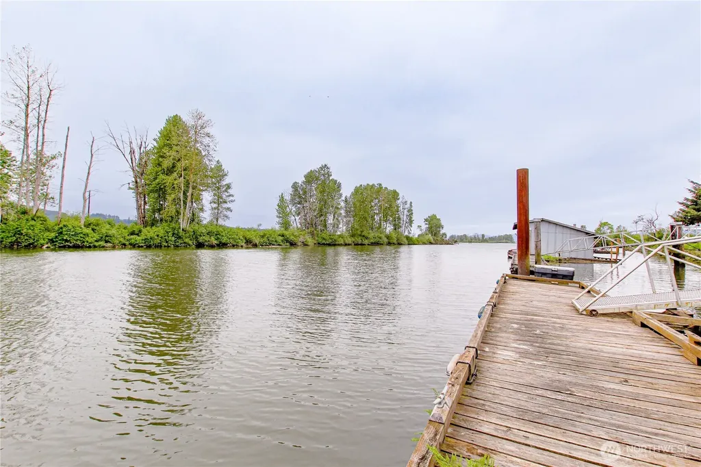 103 W Little Island Road Cathlamet WA 98612