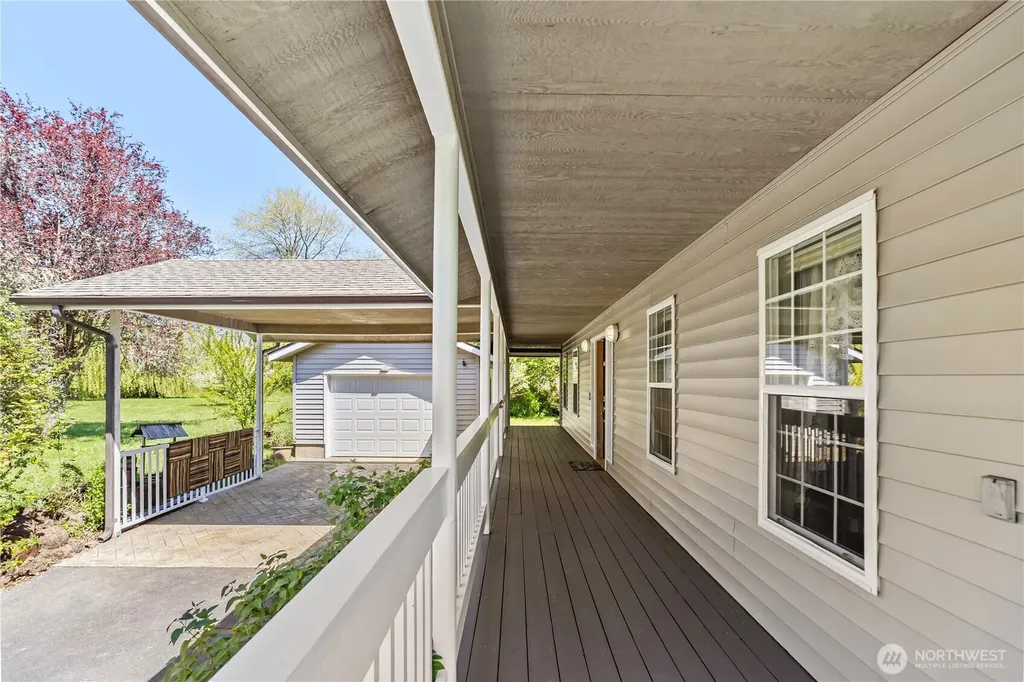 103 W Little Island Road Cathlamet WA 98612