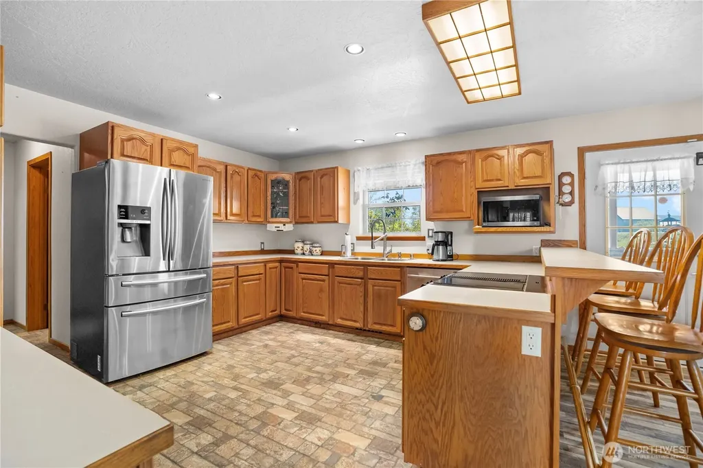 103 W Little Island Road Cathlamet WA 98612