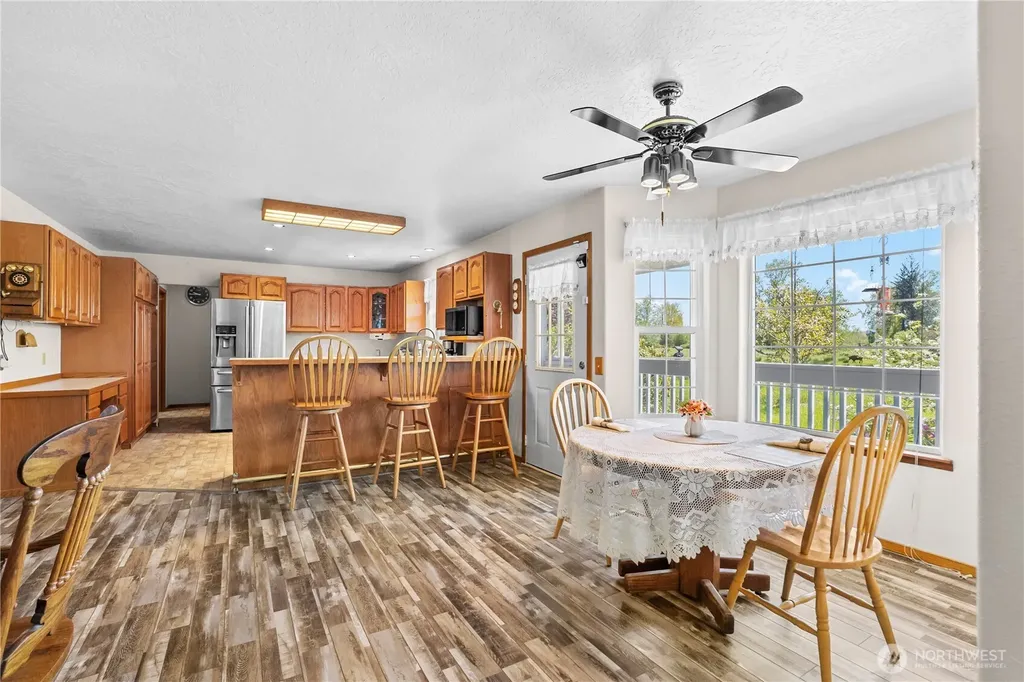 103 W Little Island Road Cathlamet WA 98612
