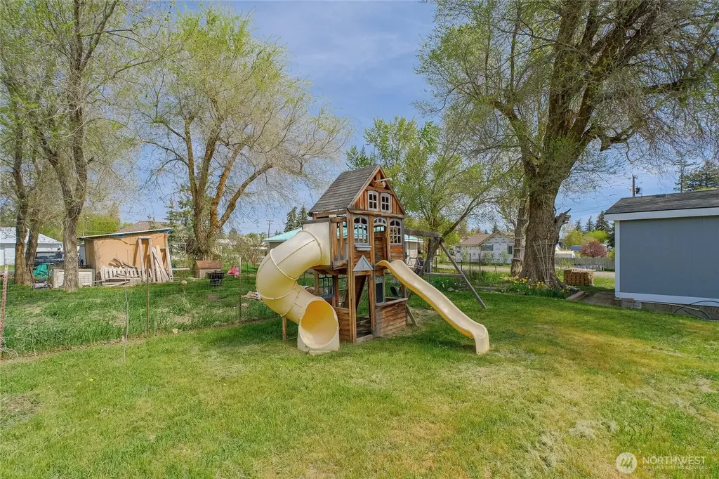 316 S Columbia Avenue Waterville WA 98858