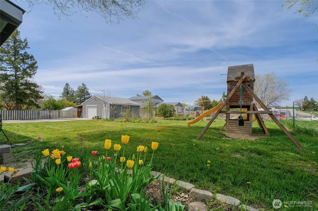 316 S Columbia Avenue Waterville WA 98858