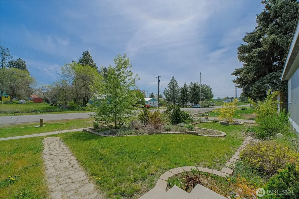 316 S Columbia Avenue Waterville WA 98858