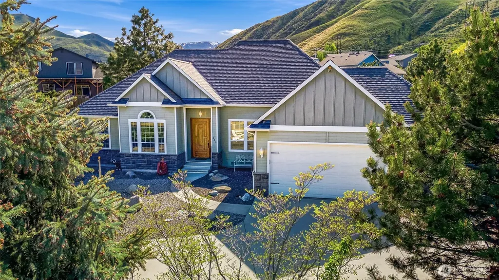 308 Kray Ike Court Wenatchee WA 98801
