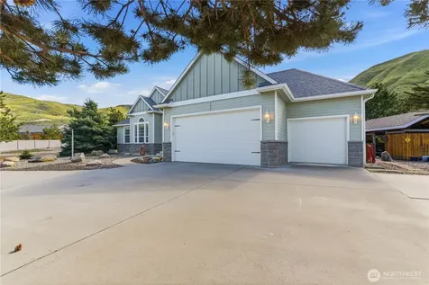 308 Kray Ike Court Wenatchee WA 98801