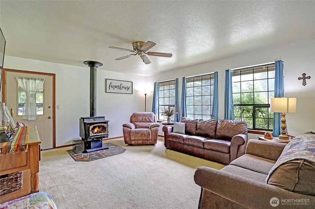 30520 379th Avenue NE Arlington WA 98223