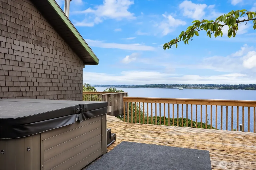 13725 SW Pohl Road Vashon WA 98070