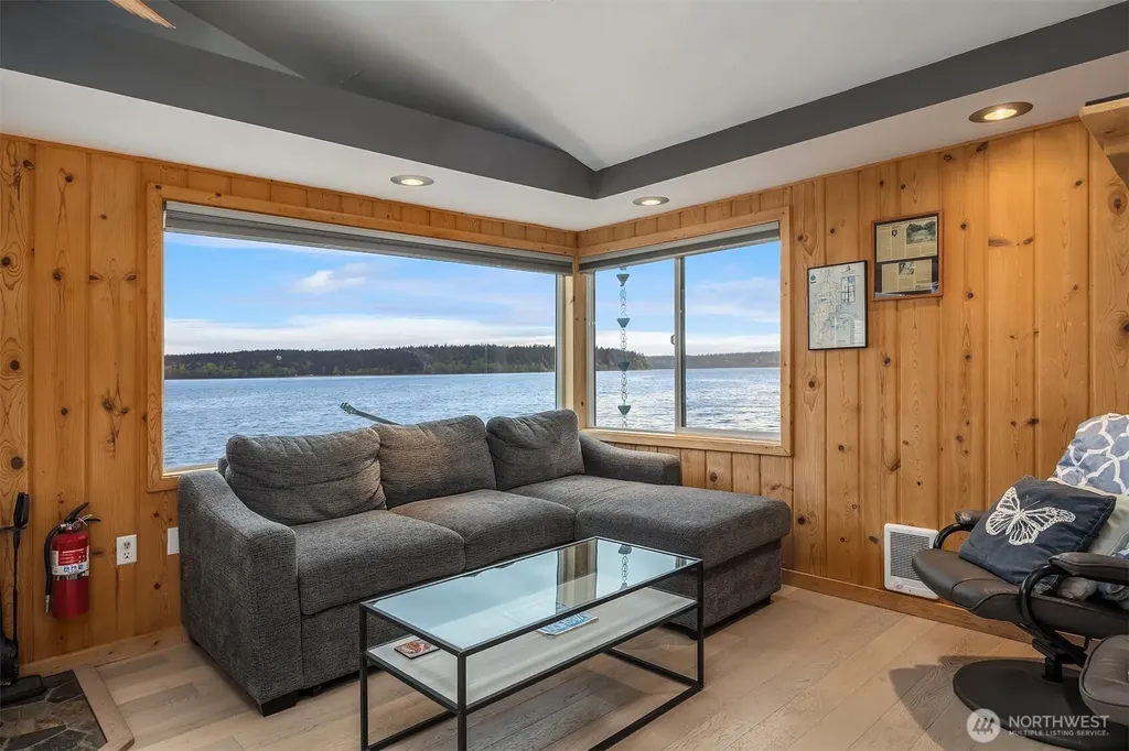 13725 SW Pohl Road Vashon WA 98070