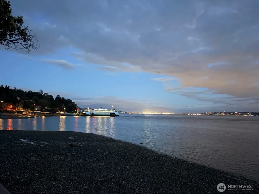 13725 SW Pohl Road Vashon WA 98070