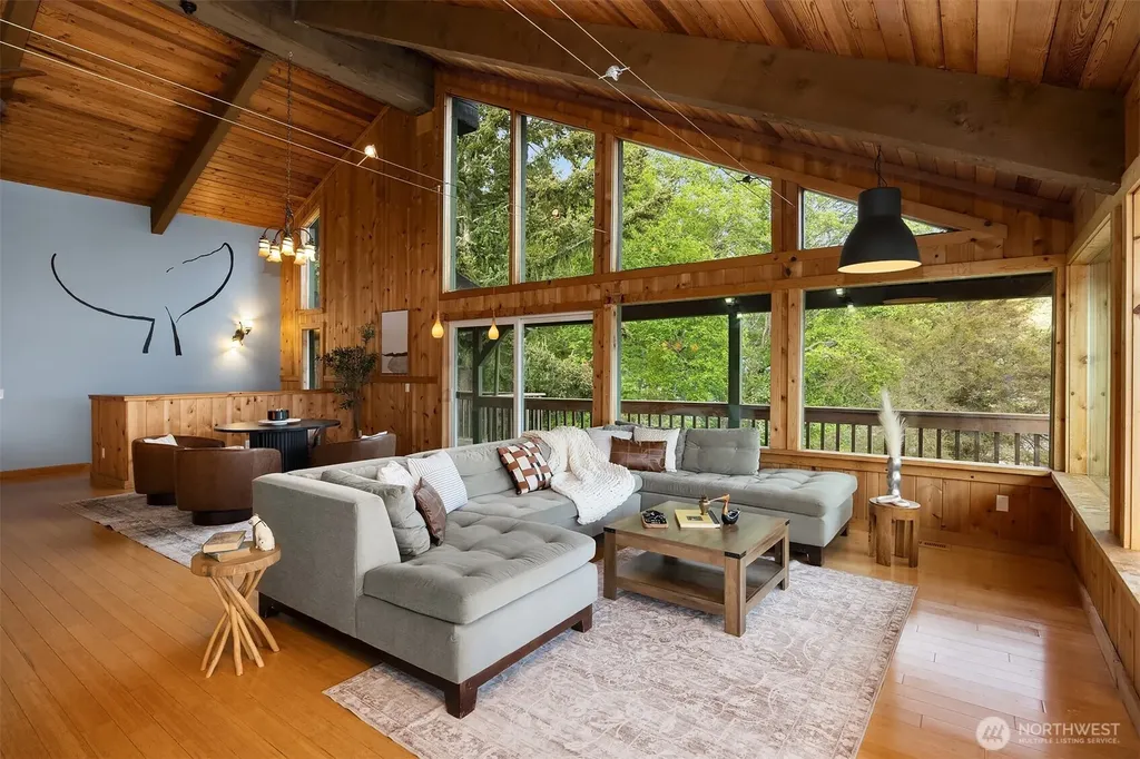 13725 SW Pohl Road Vashon WA 98070