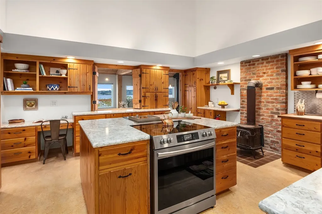 13725 SW Pohl Road Vashon WA 98070