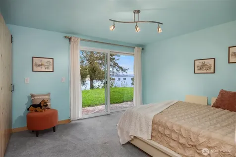 13725 SW Pohl Road Vashon WA 98070