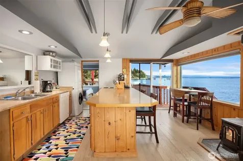 13725 SW Pohl Road Vashon WA 98070