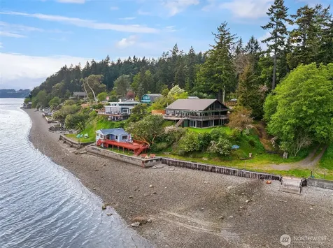 13725 SW Pohl Road Vashon WA 98070