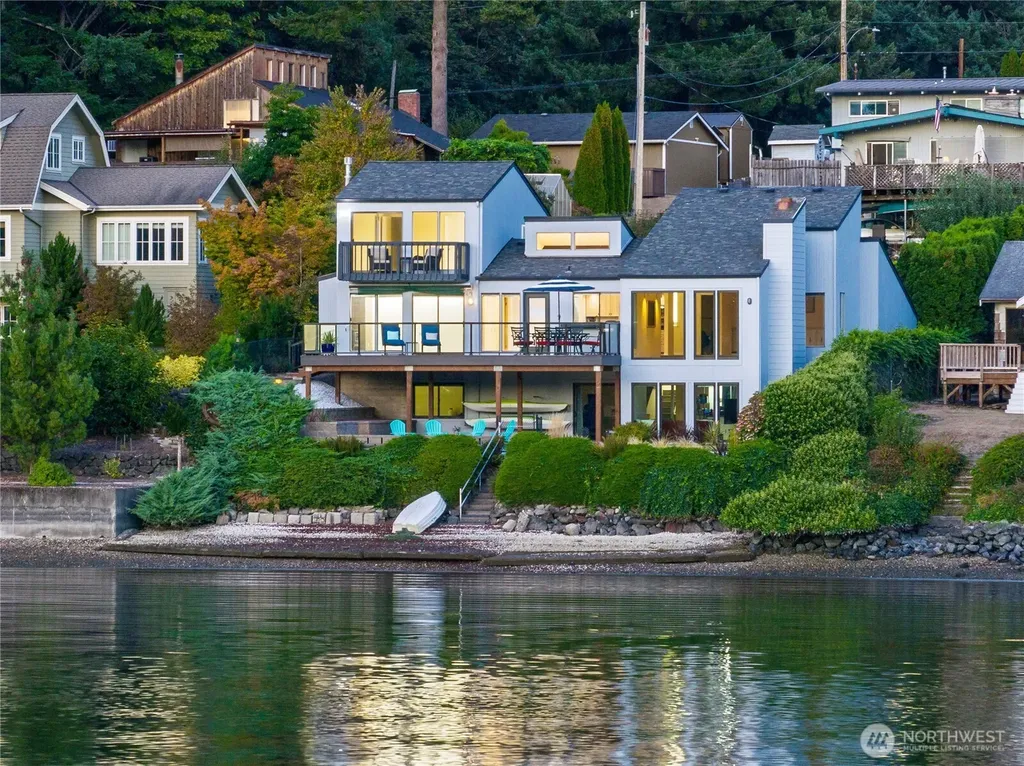 4610 Marine View Place Bremerton WA 98312