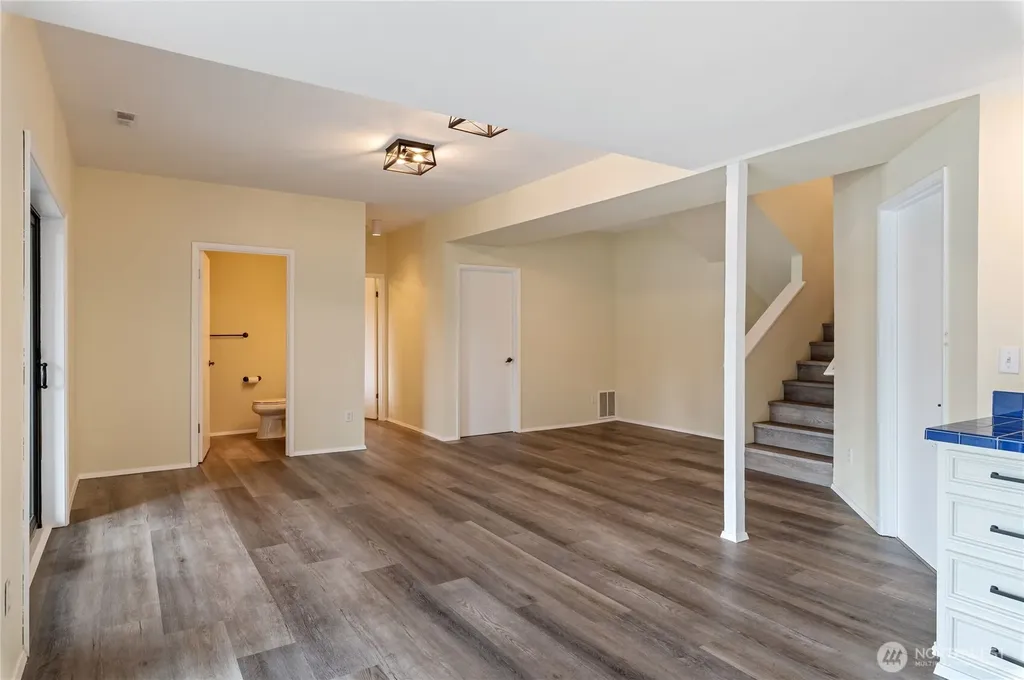 4610 Marine View Place Bremerton WA 98312