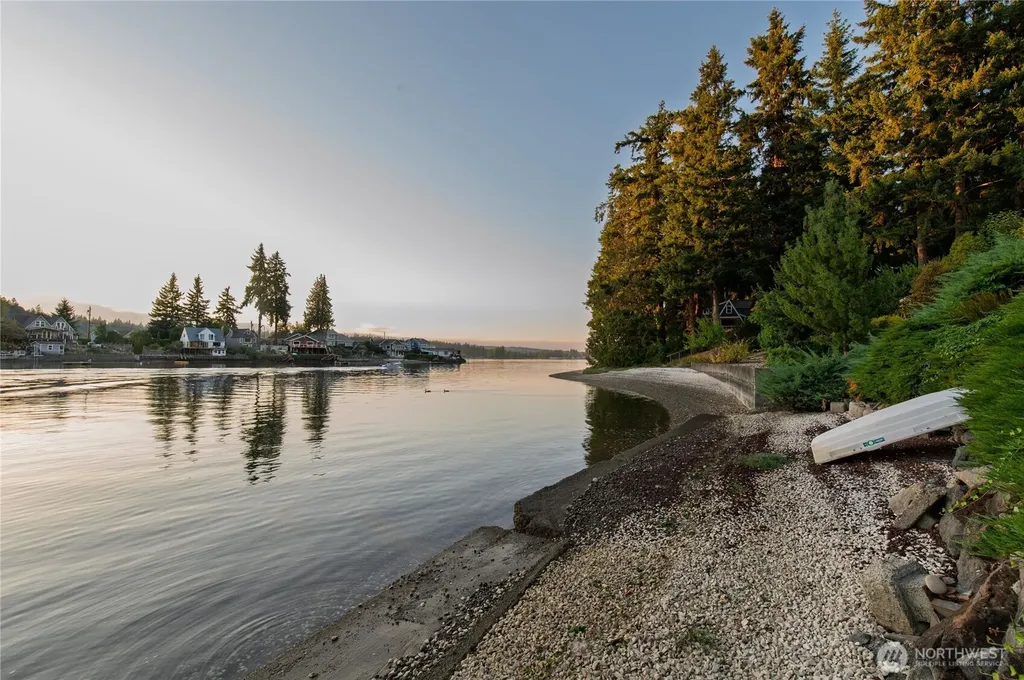 4610 Marine View Place Bremerton WA 98312