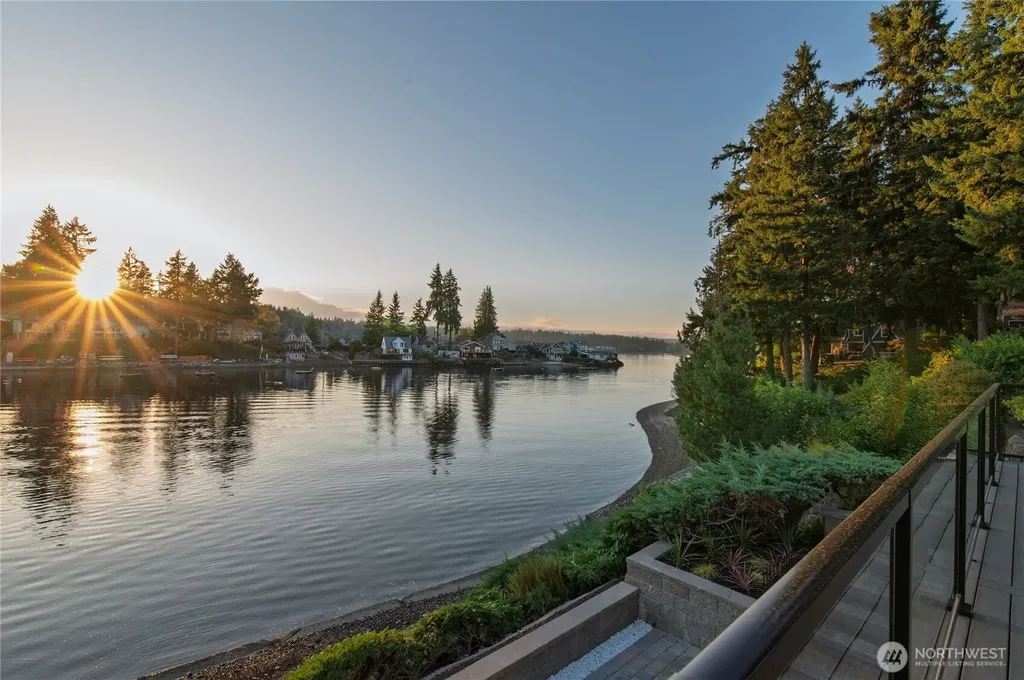 4610 Marine View Place Bremerton WA 98312