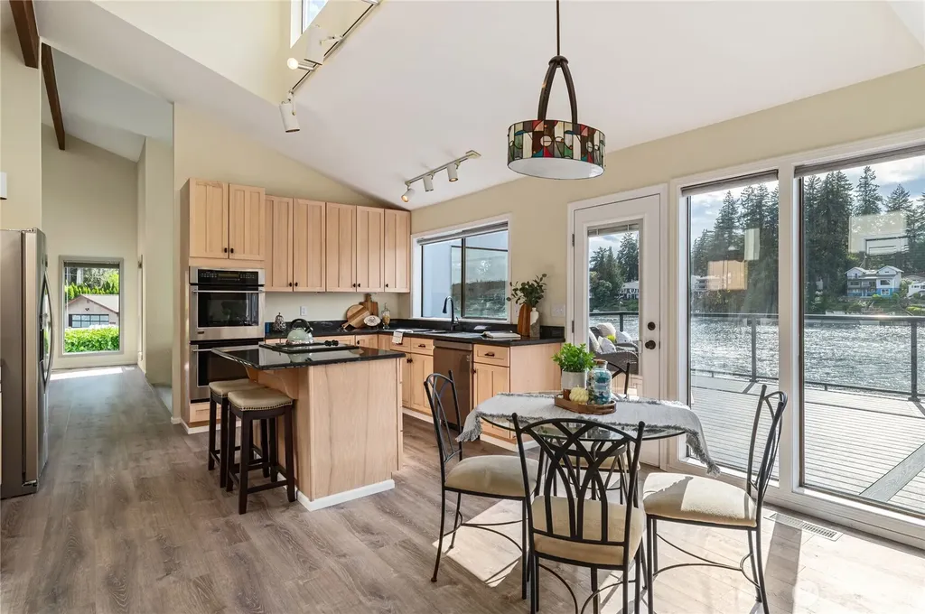 4610 Marine View Place Bremerton WA 98312