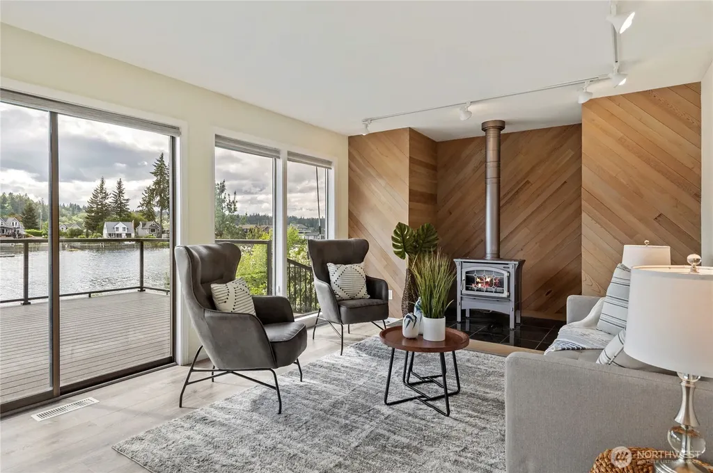 4610 Marine View Place Bremerton WA 98312