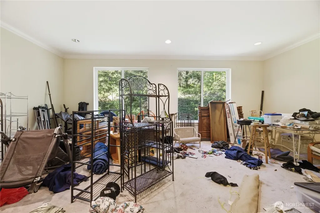 18705 Larch Way Lynnwood WA 98037