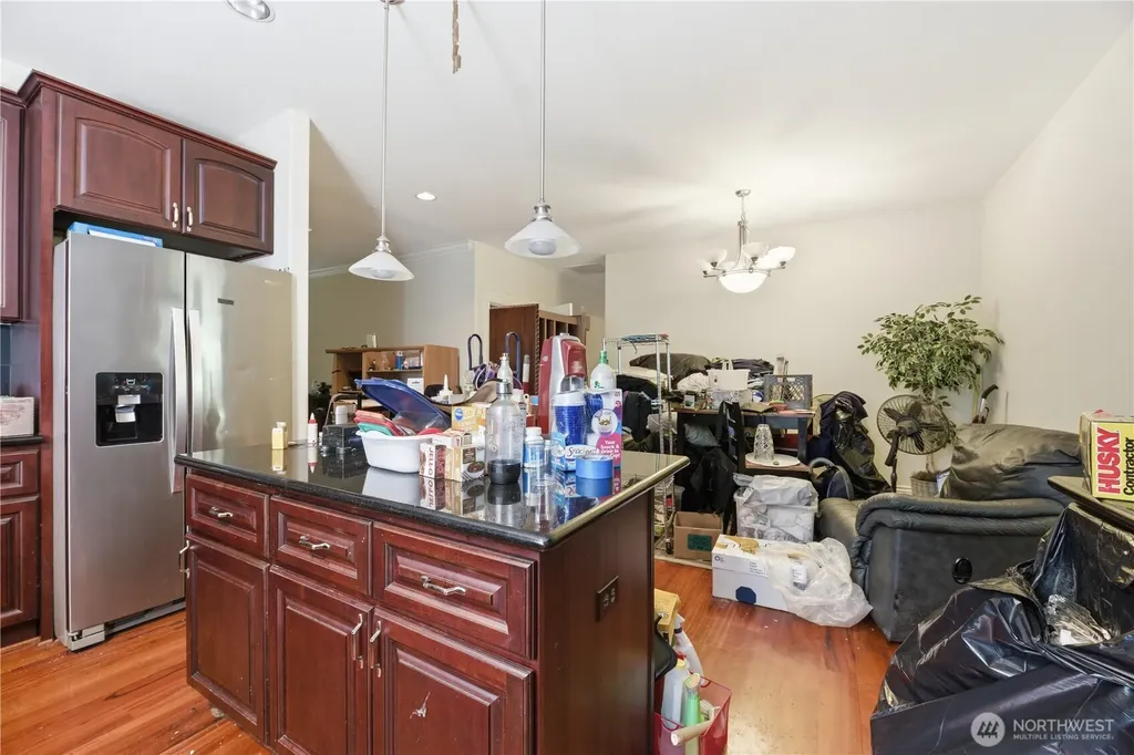 18705 Larch Way Lynnwood WA 98037