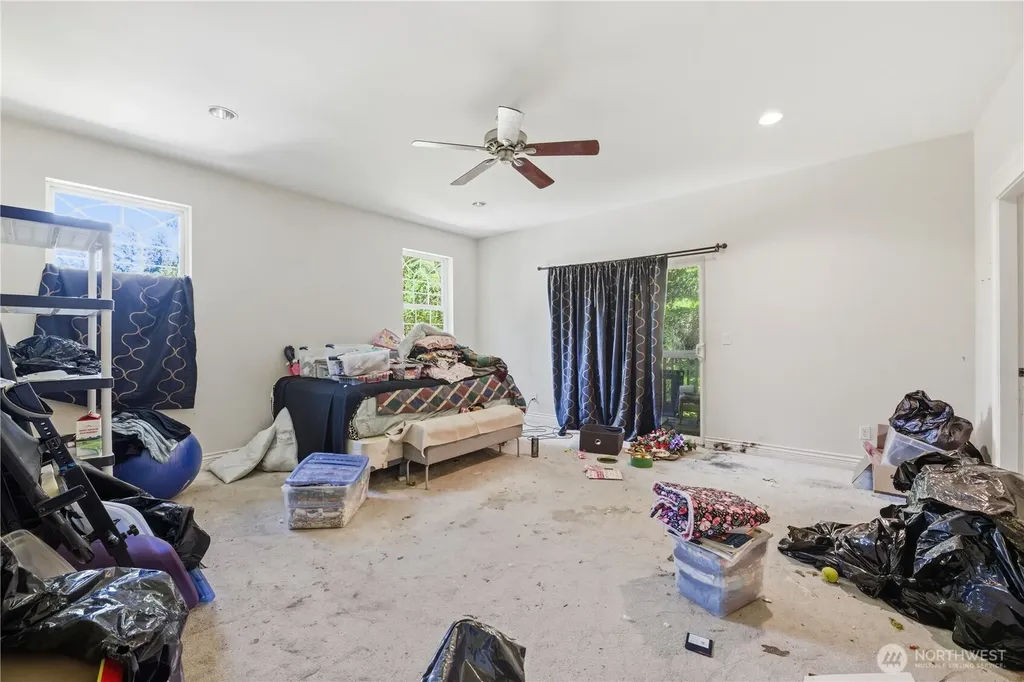 18705 Larch Way Lynnwood WA 98037