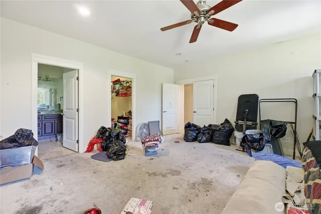 18705 Larch Way Lynnwood WA 98037