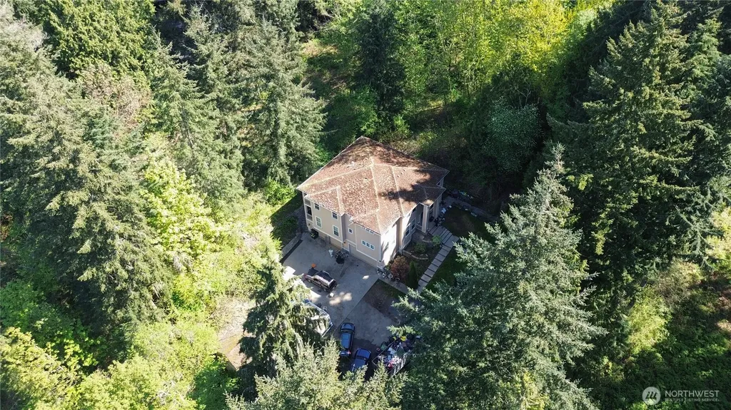 18705 Larch Way Lynnwood WA 98037