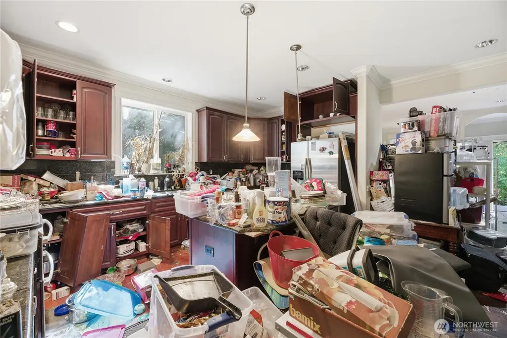 18705 Larch Way Lynnwood WA 98037