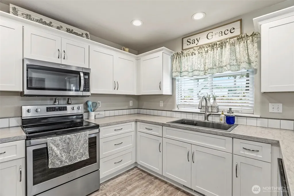 1826 Island Drive Longview WA 98632