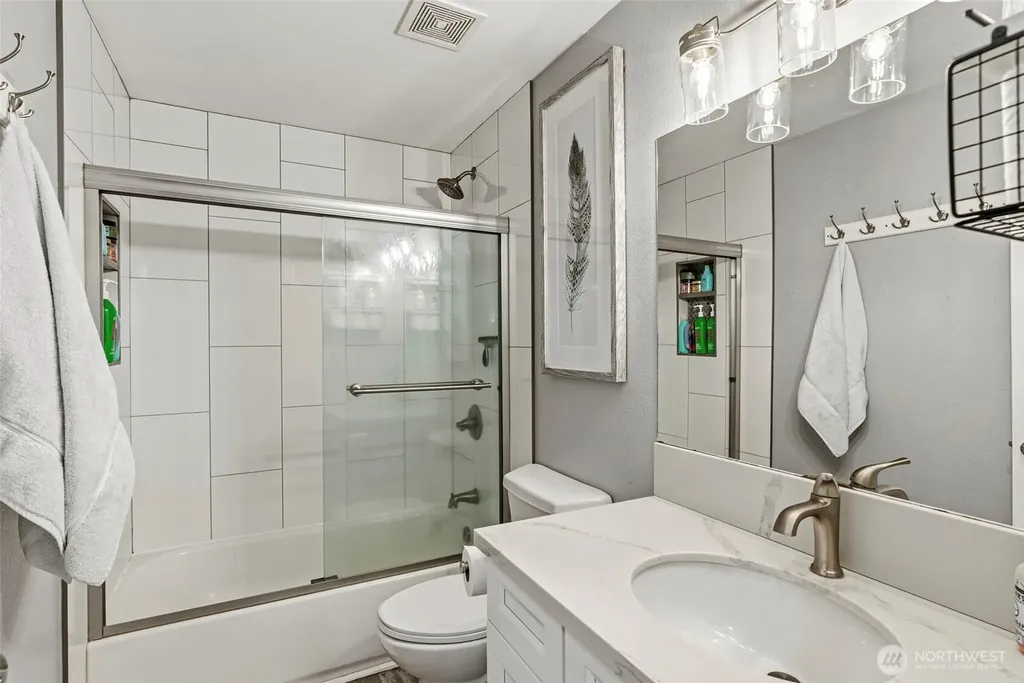 1826 Island Drive Longview WA 98632