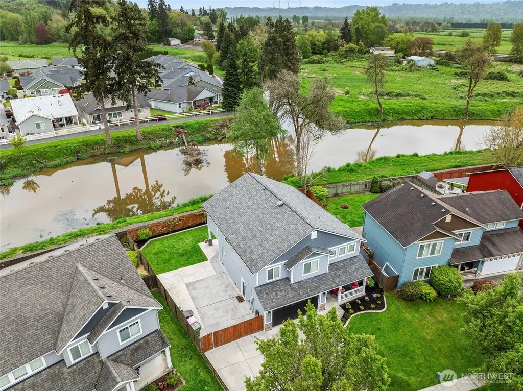 1826 Island Drive Longview WA 98632
