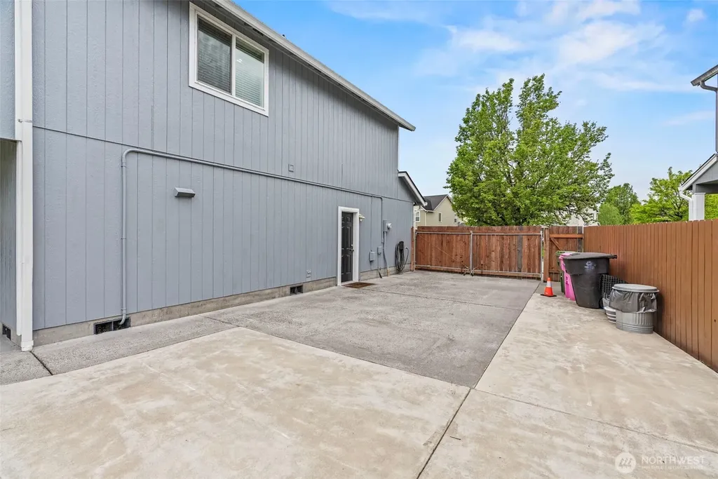 1826 Island Drive Longview WA 98632