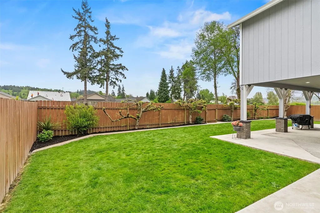 1826 Island Drive Longview WA 98632