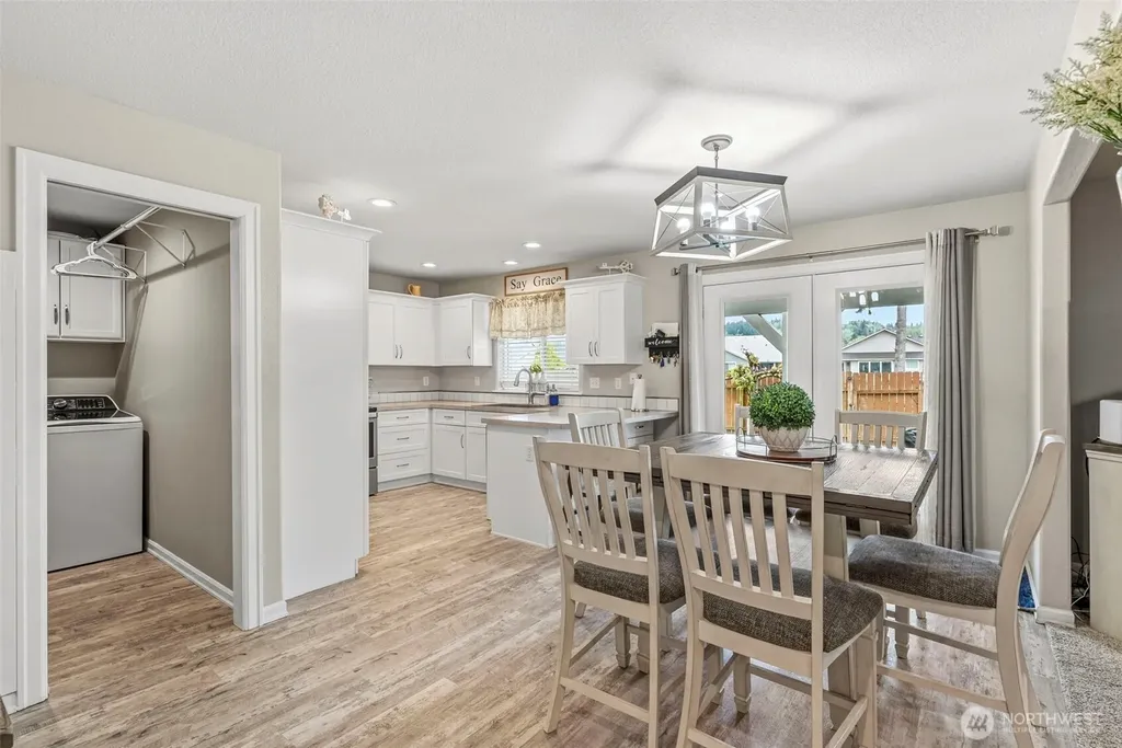 1826 Island Drive Longview WA 98632