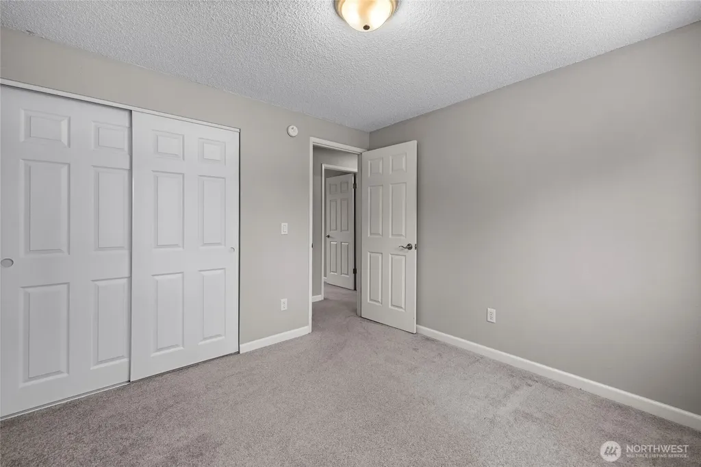 29237 20th Way S Federal Way WA 98003