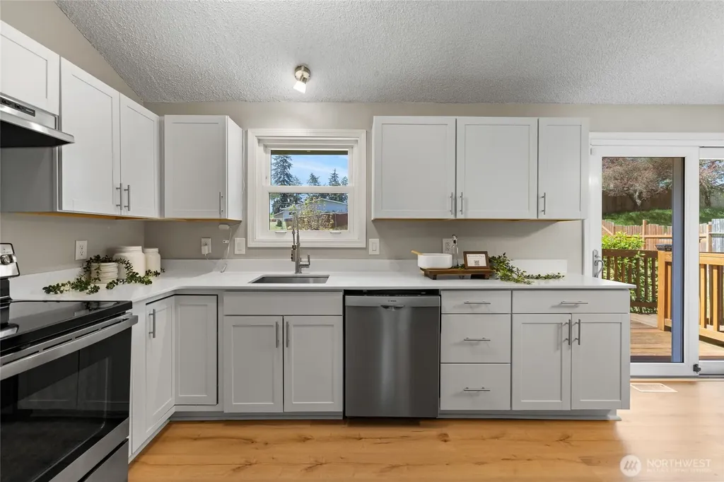 29237 20th Way S Federal Way WA 98003