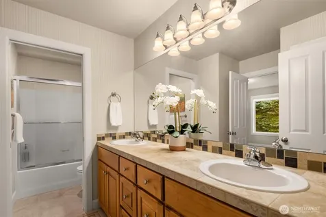 3021 278th Court SE Sammamish WA 98075