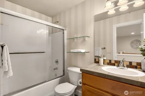 3021 278th Court SE Sammamish WA 98075