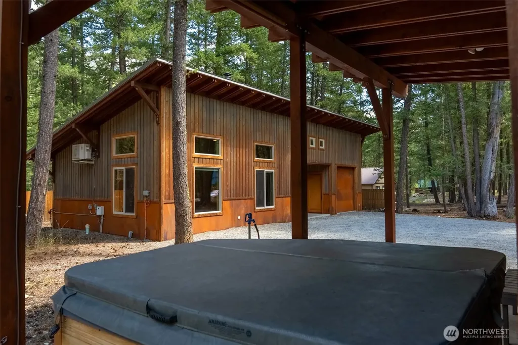 16 Littell Road Mazama WA 98833
