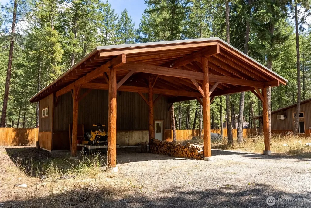 16 Littell Road Mazama WA 98833