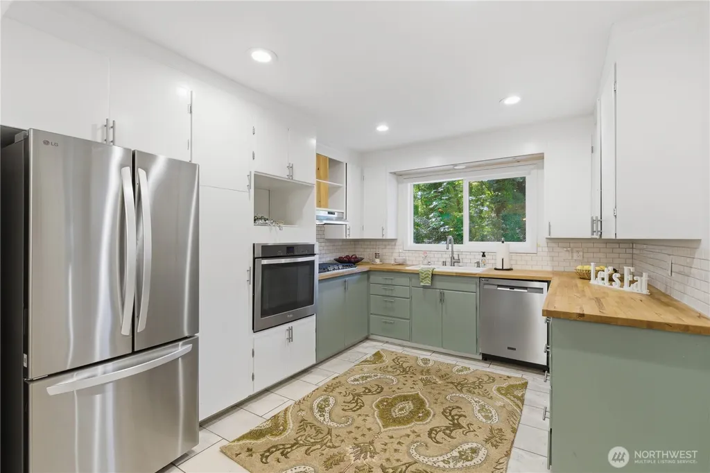 6212 Ray Nash Drive NW Gig Harbor WA 98335