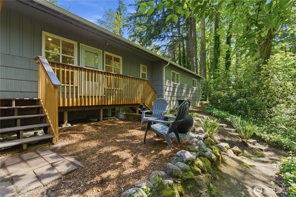 6212 Ray Nash Drive NW Gig Harbor WA 98335