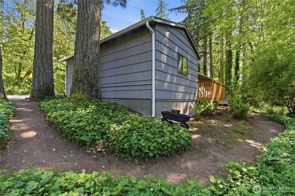 6212 Ray Nash Drive NW Gig Harbor WA 98335