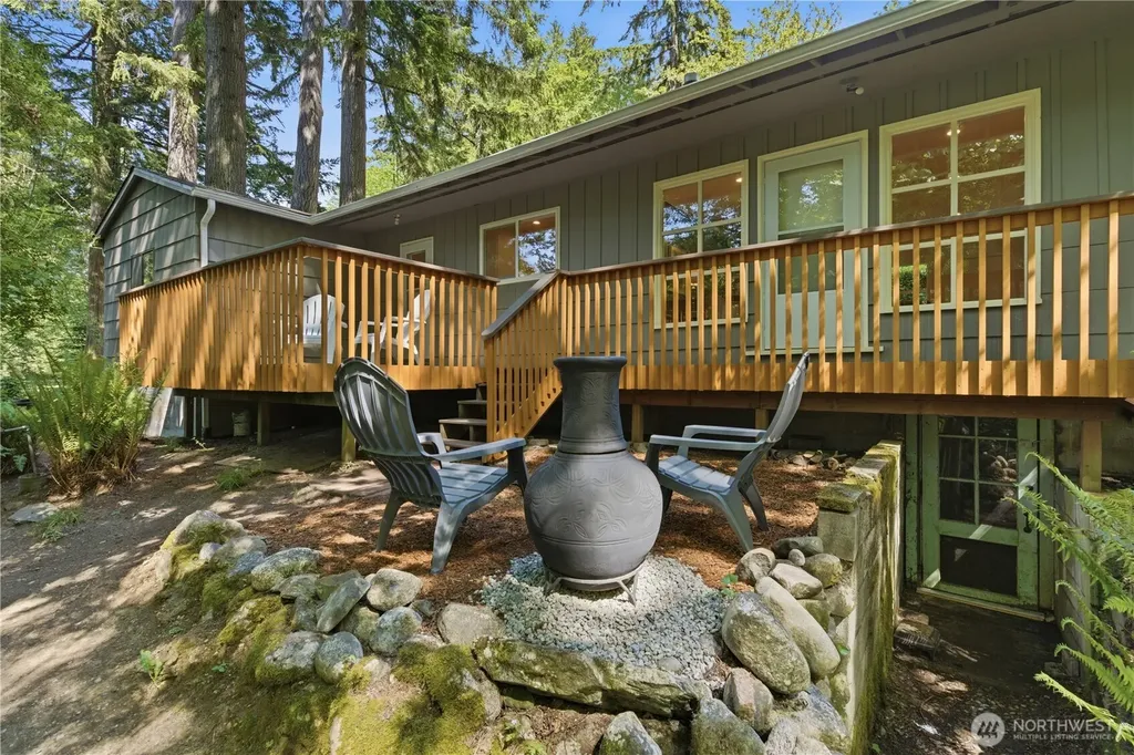 6212 Ray Nash Drive NW Gig Harbor WA 98335