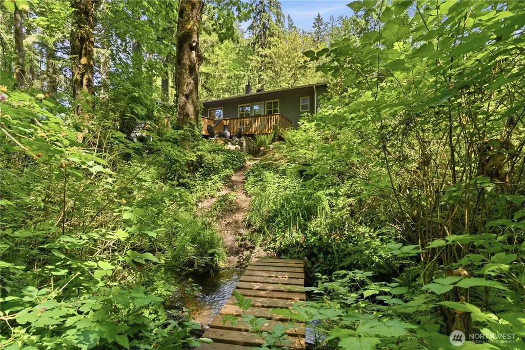 6212 Ray Nash Drive NW Gig Harbor WA 98335