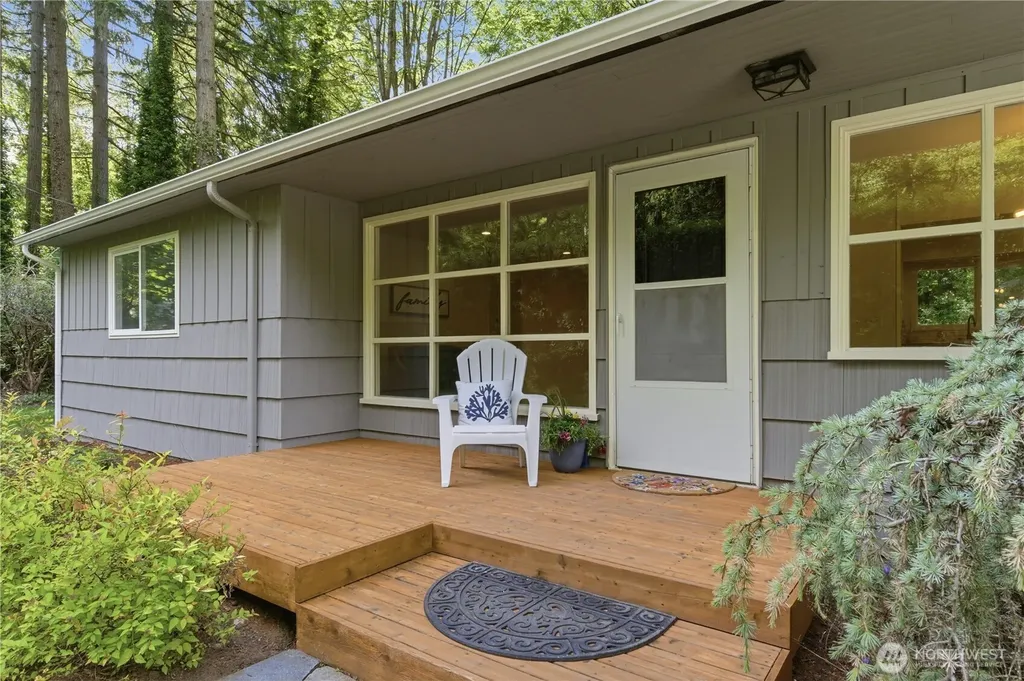 6212 Ray Nash Drive NW Gig Harbor WA 98335
