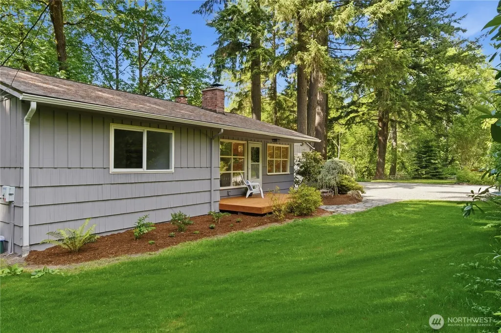 6212 Ray Nash Drive NW Gig Harbor WA 98335