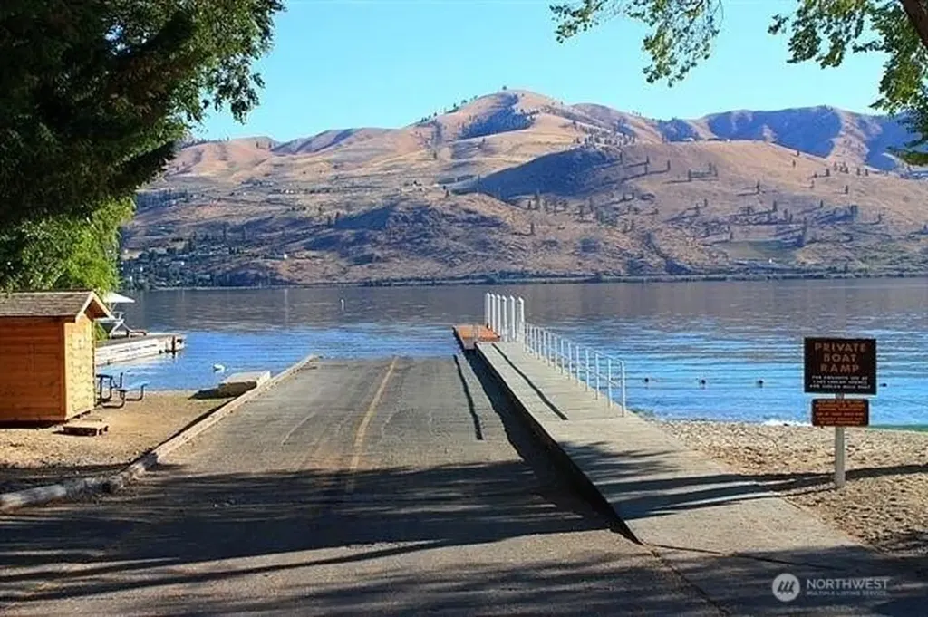 211 Riviera Drive Chelan WA 98816